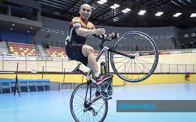 National cyclist azizulhasni awang could not contain his disappointment with the terengganu mb. Bernama Azizulhasni Crashes Out Of Round Two Sprint