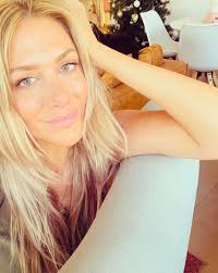 Hi, i'm Jax & I'm the founder of @thepsychicpsych & @soulitudesanctuary. I  grew up with a fair bit of trauma surrounding me & crippling anxiety. Not  only did I struggle to like