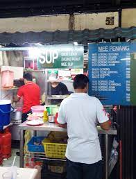 So, if you're interested, selera jaya 223 is located at jalan 223, petaling jaya, which is also the same road where amway is located. Venoth S Culinary Adventures Gerai 51 Sup Kambing Jalan 223 Petaling Jaya Selangor