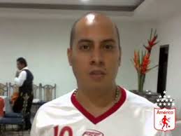 John Wilmer Escobar, abonado ganador de la cena con el Equipo Profesional.