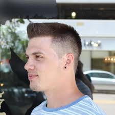 Pin Von Andreas Schlee Auf Flat Top Haarschnitt In 2020 Haarschnitt Ideen Coole Manner Frisuren Flat Top Haarschnitt
