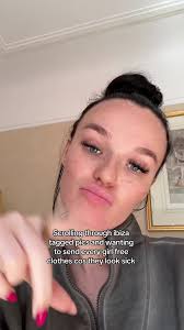 I mean I will do that so if you get a DM off me, know you look sick😘 ...