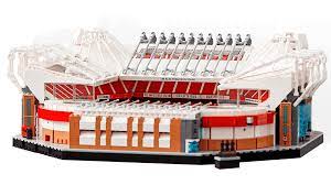 Search for tlg ha infatti annunciato oggi una versione microscale (scala 1:600) dell'old trafford, lo stadio del manchester united che questo febbraio compie 110 anni. Manchester United Old Trafford Stadium Building Set 10272 Lego Creator Expert Lego Com My