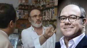 The two, accidentally, come into possession of a mysterious case filled up with money. Carlo Verdone Compagni Di Scuola Il Mio Miglior Film