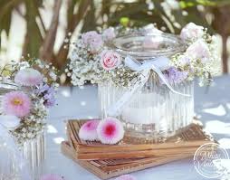 Diy Windlicht Mit Blumenkranz Romantische Tischdekoration Hochzeitsdeko Windlicht Hochzeit Blumenkranz Hochzeitsdeko