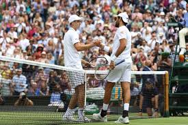 Après avoir écarté le n.2 mondial britannique alfie hewett en quarts, l'ucclois de 32 ans s'est défait du français stéphane houdet (itf 5), 50 ans. Aogwciaewzb2am