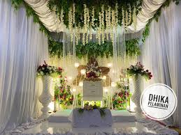 Konsep dekorasi tunangan nuansa bunga hijau. Dika Jasa Pelaminan Padang Terbaik Dan Terpercaya