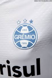 Tottenham hotspur fc retro trikots. Umbro Gremio 2019 20 Trikots Veroffentlicht Nur Fussball