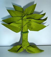 Pliage De Serviette De Table En Forme De Palmier Ou Arbre De Vie Realiser Palmier Ou Arbre Avec Une Servi Pliage Serviette Serviette De Table Serviette Papier
