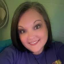 Edith Perron's Instagram, Twitter & Facebook