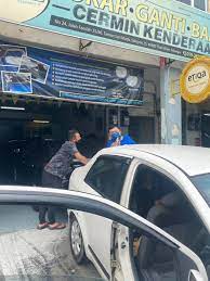 Tak ada masa nak datang kedai untuk install? Cermin Kereta Shah Alam Nizam Autoglass Door2door Service Siaran Facebook
