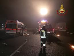 Piacenza, incidente in autostrada oggi: Ambulanza Tampona Un Camion In Autostrada 4 Feriti Grave Una Donna Foto Reggionline Telereggio Ultime Notizie Reggio Emilia