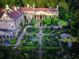 Book Review Kiftsgate Court Gardens Three Generations Of Women Gardeners By Vanessa Berridge Landscape Noteslandscape Note Cotswolds Garden Tours Landscape