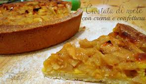 Avevo visto tante ricette con gli amaretti negli impasti delle torte e come farcitura per crostate, ma sinceramente non mi ero mai cimentata nella preparazione di questa goduria. Crostata Marmellata Mele E Amaretti Cucinare Chiacchierando