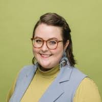 Laura Windham's Instagram, Twitter & Facebook