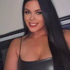 Susan Rohan's Instagram, Twitter & Facebook