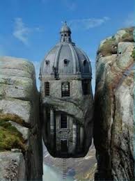 Des Maisons Extraordinaires Aux 4 Coins Du Monde 28 Maisons Insolites Maisons Folles Batiments Insolites