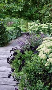 38 Gorgeous Garden Pathways That You Can Make Your Own Stinna Zahrada Napady Na Zahradni Design Skryte Zahrady