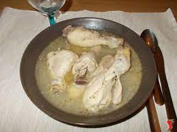 Una coscia di pollo bollita è adatta anche per cucinare l'okroshka. Pollo Bollito Lesso Ricetta Pollo Bollito