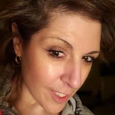 Pink vs Bronze concealer… let's see which one looks better!🤎🩷 Pink used  @hauslabs Glassy Pomelo blush Brown used @purcosmetics Bronze Babe Other  pink shades mentioned: @morphebrushes Blossom @bobbibrown Light to medium  bisque @