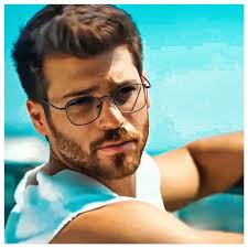 2018 yılında star tv ekranlarında yayınlanan erkenci kuş dizisinde can yaman büyük bir ilgi uyandırmıştır. Can Yaman Criticized In Turkey For His Nudity