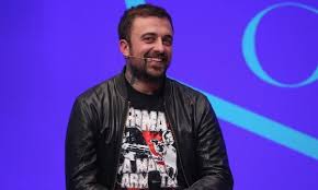 Differentemente dagli altri chef, ad esempio cannavacciuolo, cracco o vissani, gabriele non è un. Gianfranco Vissani Contro Chef Rubio Una Mezza Tacca La Repubblica