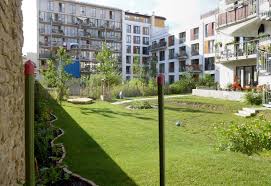 Die wohnung hat in allen zimmern und flur holzdielen und in zwei. Neues Wohnen In Berlin 22 Beispiele