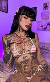 Vennus Sativa - Free nude pics, galleries & more at Babepedia