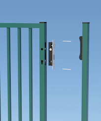 7 марта, 202020 мая, 2020 юлия metallica. Cancelletto Con Serratura Per Recinzione Con Pali E Rete Ferro Bulloni Italia