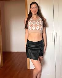 Sophie Louise Patterson - Free pics, galleries & more at Babepedia