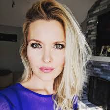 Abbie Crowley's Instagram, Twitter & Facebook