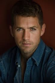 Lloyd Macklin's Instagram, Twitter & Facebook