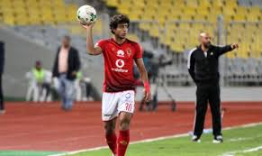 وقدم محمد هاني مستويات طيبة في مباراة فريقه ضد بايرن ميونيخ وجاءت أرقام ظهير الأهلي أمام البايرن جيدة، ونجح في الحد من خطورة سيرجي جنابري جناح الفريق البافاري. Ø§Ù„Ø£Ù‡Ù„ÙŠ ÙŠØ­ØªÙÙ„ Ø¨Ø¹ÙŠØ¯ Ù…ÙŠÙ„Ø§Ø¯ Ù…Ø­Ù…Ø¯ Ù‡Ø§Ù†ÙŠ Ø§Ù„Ù€23