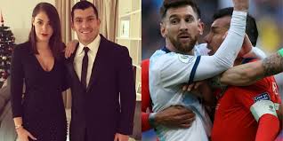 Jun 04, 2021 · gary medel y lionel messi mantuvieron un encuentro en los vestuarios. Esposa De Gary Medel Denuncio Amenazas Despues De Argentina Vs Chile De Copa America Brasil 2019 Expulsion De Lionel Messi Y De Gary Medel