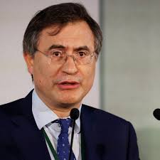 Chris Hohn's Instagram, Twitter & Facebook