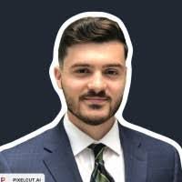 Peter Licari's Instagram, Twitter & Facebook