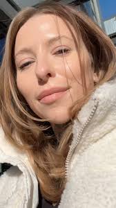 ho·lis·tic /hōˈlistik/ characterized by the belief that the parts of  something are interconnected and can be explained only by reference to the  whole. Applying a holistic approach in your skin journey means