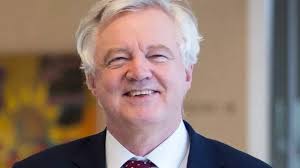 Tory David Davis 'leans in to kiss' Diane Abbott in Commons bar, so she  tells him to 'f**k off'