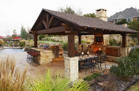 Outdoor Kitchen Designs Featuring Pizza Ovens Fireplaces And Other Cool Accessories Patio Backyard Outdoor Design