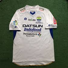 Persib bandung berencana memperkenalkan secara resmi seluruh skuatnya musim 2020 dalam jadwal peluncuran skuat sekaligus jersey persib 2020 ini dikemukakan manajer persib umuh. Persib Bandung Third Football Shirt 2017 2018 Sponsored By Datsun