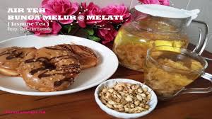 Teh bunga mawar memiliki segudang manfaat bagi kesehatan. Air Teh Bunga Melor Melati Minuman Yg Memberikn Banyak Khasiat Kelestarian Wajah Resep Alexiswandy Youtube