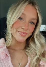 Rose Galloway's Instagram, Twitter & Facebook