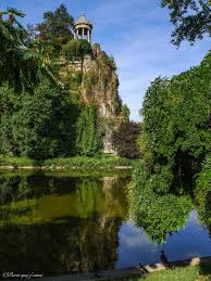 Parc Des Buttes Chaumont 75019 Paris Buttes Chaumont Paysage Photographie De Paris