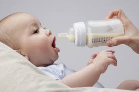 10 to 12 month old feeding schedule breastmilk or formula: Baby Feeding Chart How Much And When To Feed Infants The First Year Parents