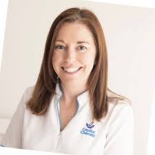 Elise Thornton's Instagram, Twitter & Facebook