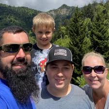 So I've ran a stick burner forever. Ain't getting rid of it by no means.  But looking at one of them fancy electric ones. I'm not gonna she'll out  big money. Looking