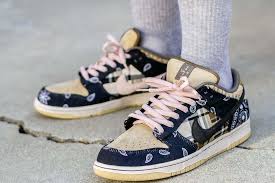 The pair embodies the cactus jack aesthetic with its bandana. Nike Sb Dunk Low X Cactus Jack Online