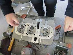 Laverda 3 Cylinder Head Assembly Laverda Motoofficina 3cylinder Workshop Moto Guzzi Motorcycles Moto Guzzi Cylinder Head