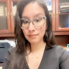 Mari Collazo's Instagram, Twitter & Facebook