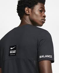 Stay a step ahead of the latest sneaker launches and drops. Nike X Undercover Pocket Top Nike My